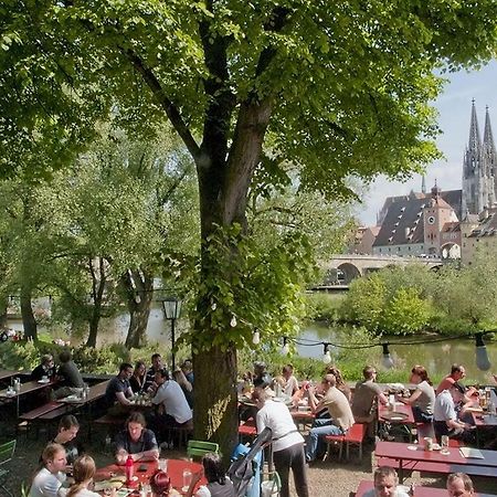 Schloss Weichs Zu Regensburg Mit 2Schlafzimmer Parkplatz Internet 75Qm Zentrum מראה חיצוני תמונה