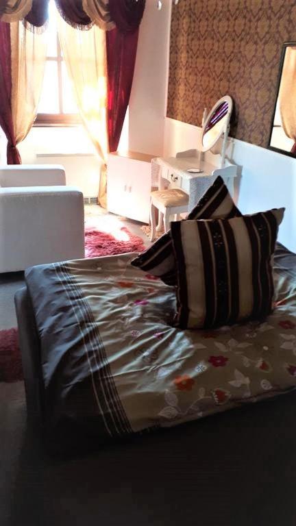 Schloss Weichs Zu Regensburg Mit 2Schlafzimmer Parkplatz Internet 75Qm Zentrum מראה חיצוני תמונה